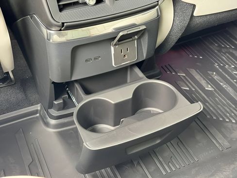 New 2027 Cadillac Vistiq Luxury w/ LPO, Floor Liner Package AWD/4WD image 23