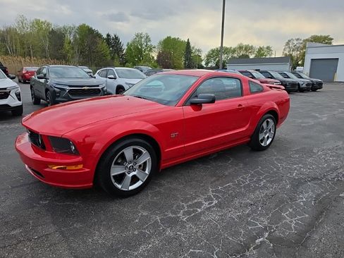 Used 2006 Ford Mustang GT Premium RWD image 3