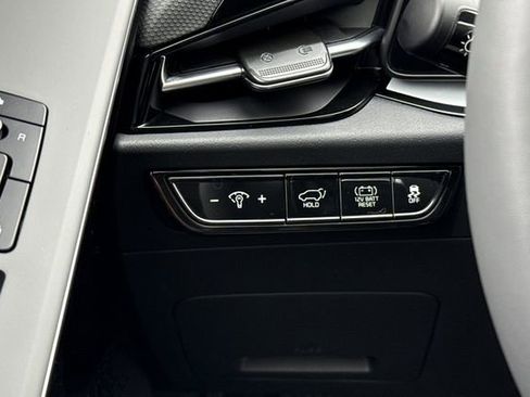 New 2026 Kia Niro SX image 31
