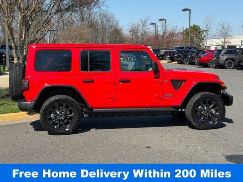 Certified 2025 Jeep Wrangler Unlimited Sahara image 5