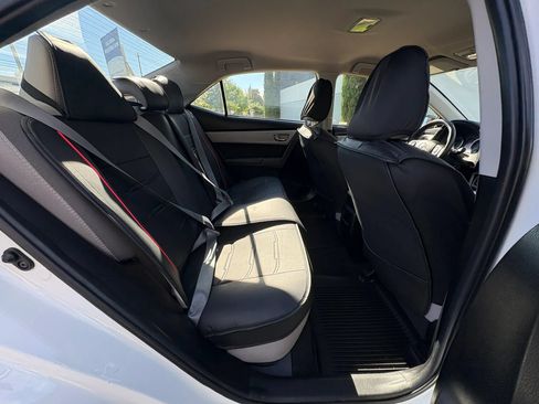 Used 2018 Toyota Corolla LE w/ Carpet Mat Package (TMS) FWD image 22