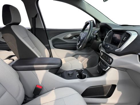 Used 2024 GMC Terrain SLE image 13