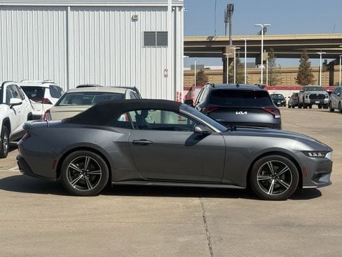 Used 2025 Ford Mustang Premium RWD image 3