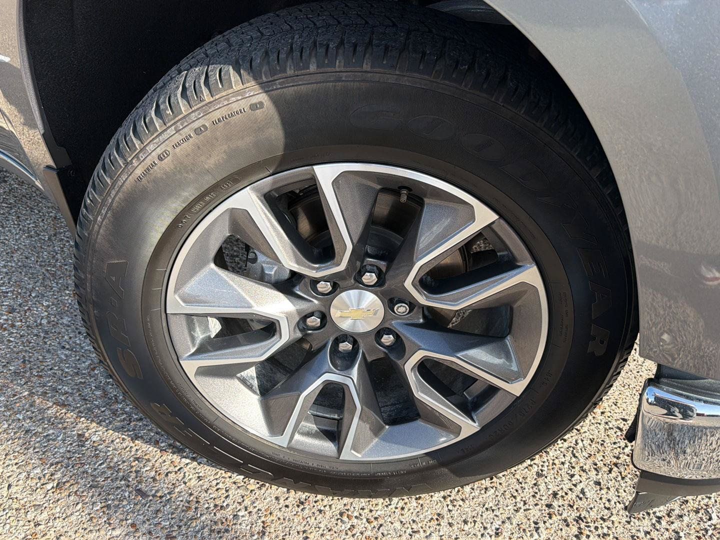Used 2020 Chevrolet Silverado 1500 LT w/ Texas Edition RWD image 8
