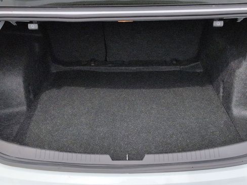 Used 2024 Chevrolet Malibu LT image 38