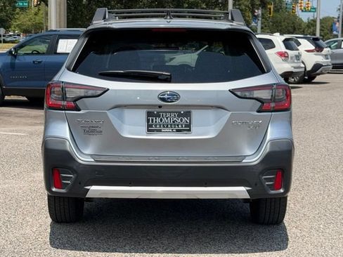 Used 2020 Subaru Outback Limited XT w/ Popular Package #2 AWD/4WD image 3