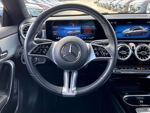 Used 2025 Mercedes-Benz CLA 250 image 5