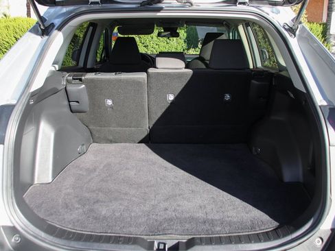 Used 2021 Toyota RAV4 LE image 8