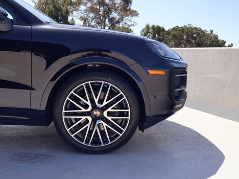 New 2026 Porsche Cayenne AWD/4WD image 11