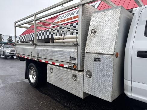 Used 2017 Ford F550 2WD Crew Cab Super Duty image 30
