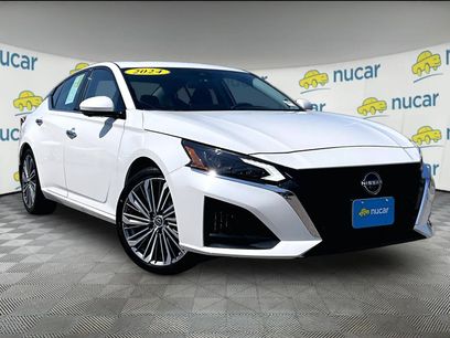 Used 2024 Nissan Altima 2.5 SL