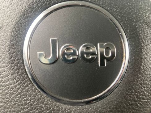 Used 2015 Jeep Patriot High Altitude AWD/4WD image 26