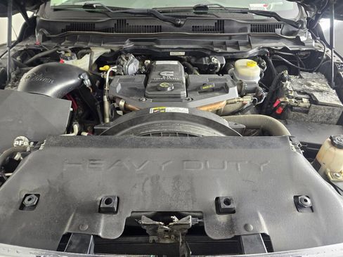 Used 2018 RAM 3500 Tradesman w/ Chrome Appearance Group image 10