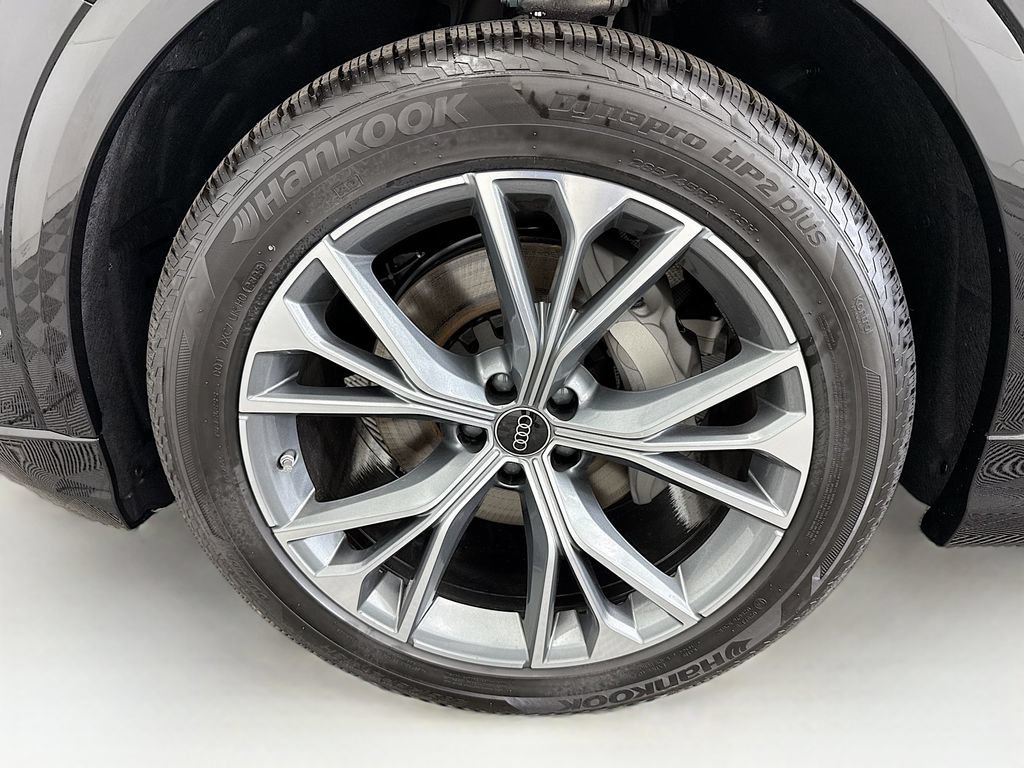 Used 2026 Audi Q8 Premium Plus w/ Premium Plus Package AWD/4WD image 29