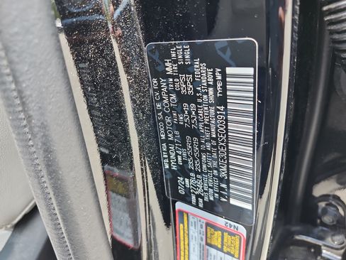 Certified 2025 Hyundai Tucson Limited FWD image 22