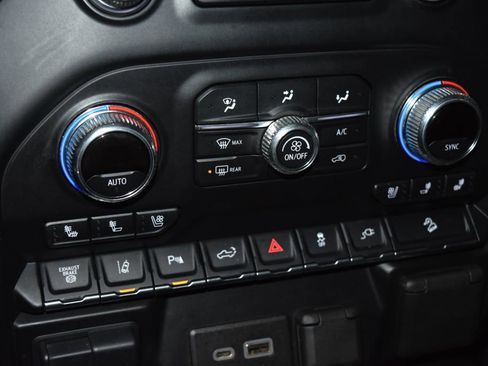 Used 2022 GMC Sierra 2500 Denali image 13