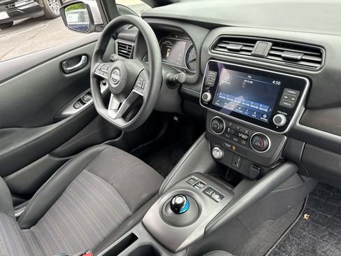 Used 2025 Nissan Leaf S FWD image 28