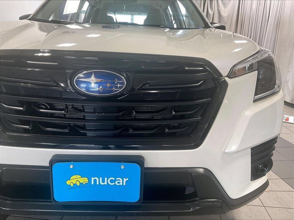Used 2023 Subaru Forester AWD/4WD image 32