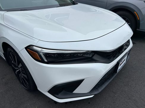 Used 2024 Honda Civic EX-L image 17