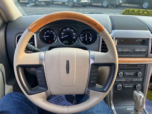 Used 2012 Lincoln MKZ image 24