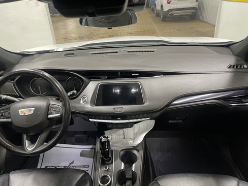 Used 2023 Cadillac XT4 Luxury w/ Cold Weather Package image 23