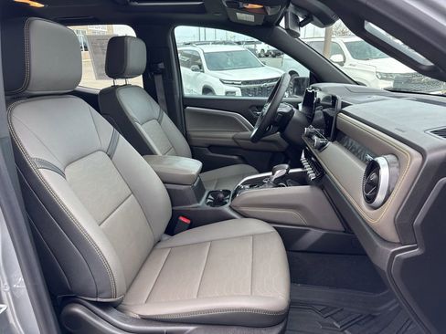 Used 2025 Chevrolet Colorado ZR2 w/ Technology Package image 45