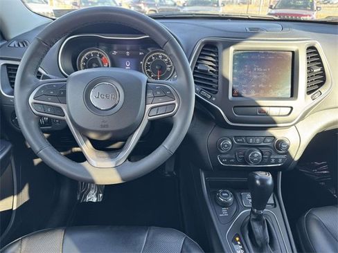 Used 2022 Jeep Cherokee Latitude Lux w/ Sun & Sound Group image 2