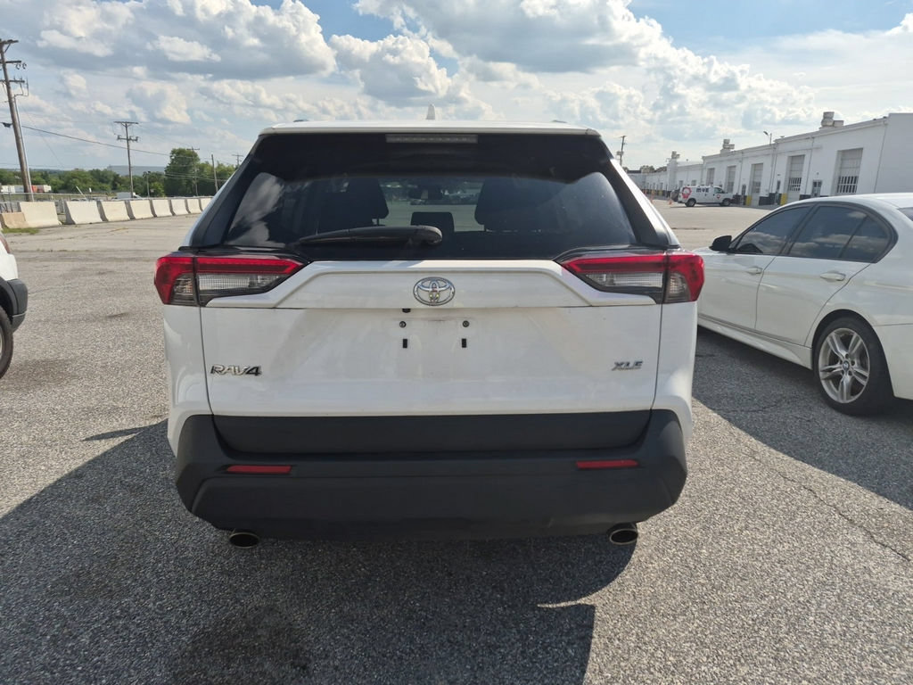 Used 2023 Toyota RAV4 XLE FWD image 4