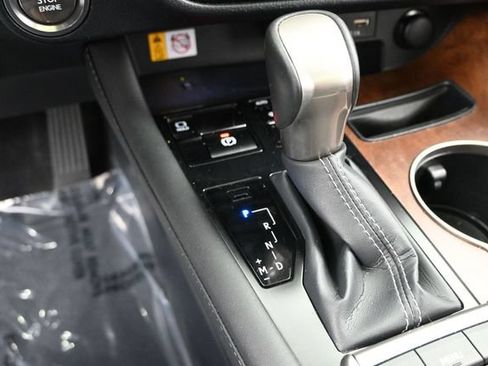 Used 2022 Lexus RX 350L Premium w/ Premium Package AWD/4WD image 14