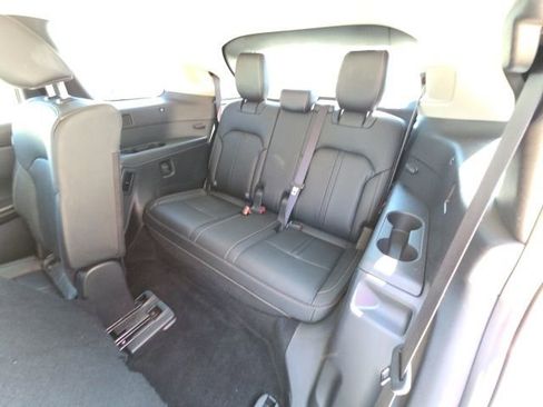 Used 2024 MAZDA CX-90 3.3 Turbo w/ Preferred Plus image 28