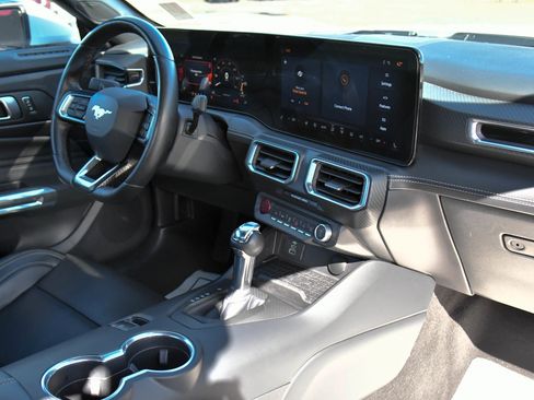 Used 2024 Ford Mustang Premium image 40