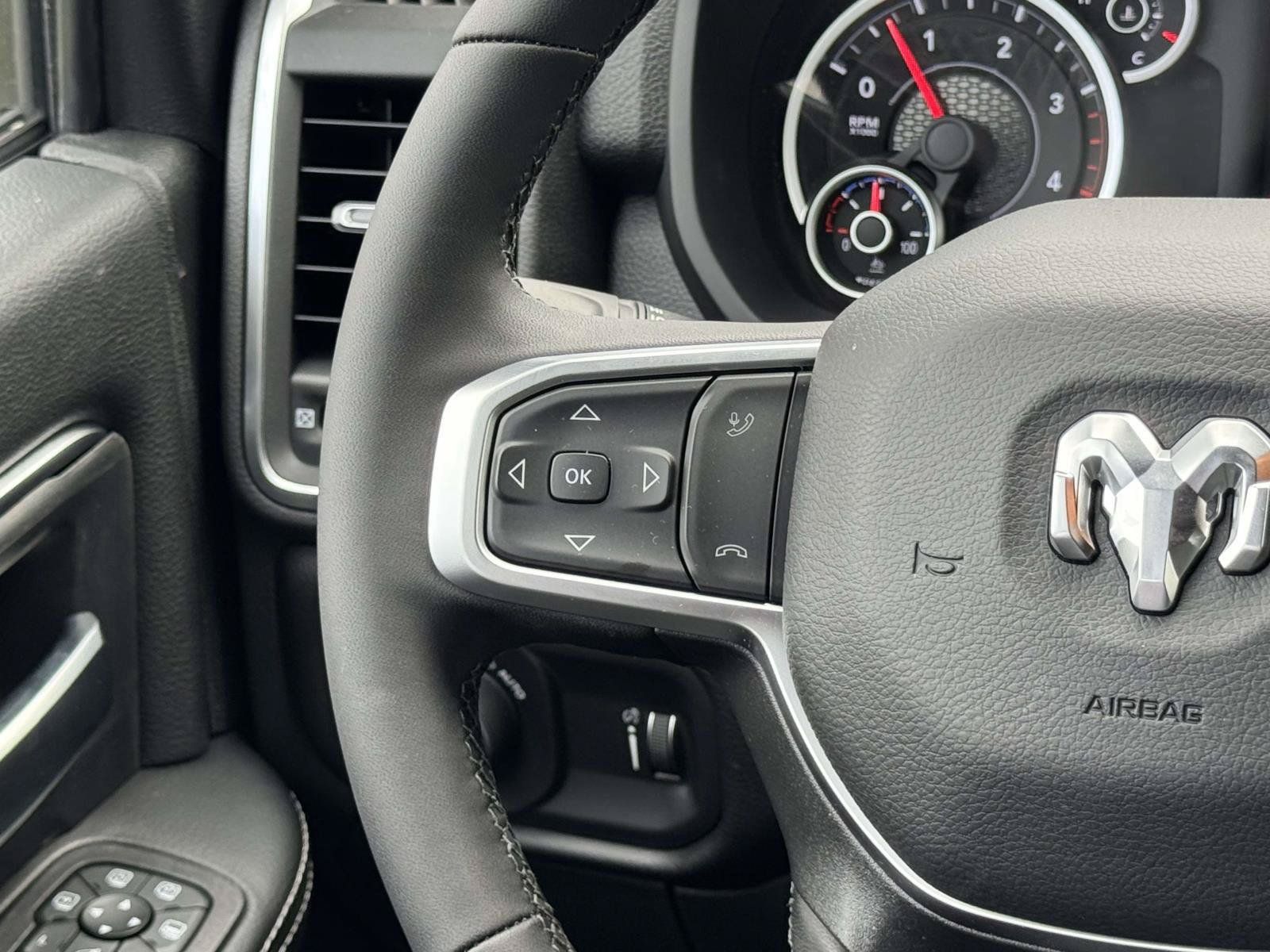 New 2025 RAM 2500 Big Horn AWD/4WD image 12