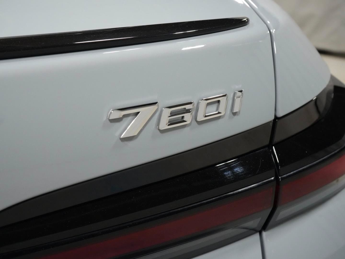 Used 2024 BMW 760i xDrive w/ Executive Package AWD/4WD image 26