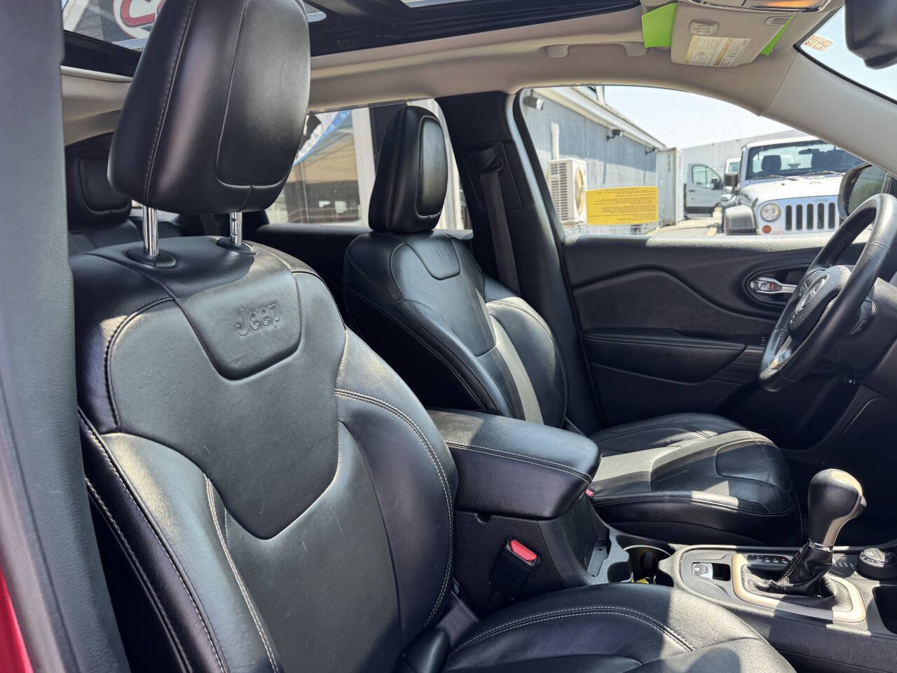 Used 2014 Jeep Cherokee Limited AWD/4WD image 37