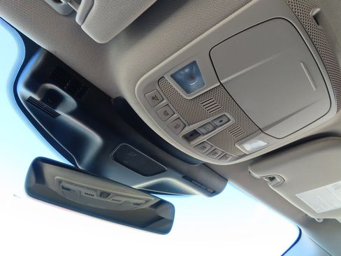 Used 2022 Lincoln Nautilus Reserve w/ Equipment Group 202A image 31