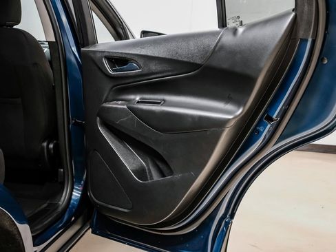 Used 2021 Chevrolet Equinox LT w/ LPO, Cargo Package image 52