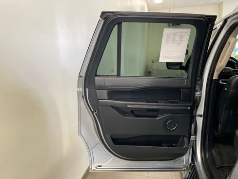 Used 2023 Ford Expedition Max XLT image 10