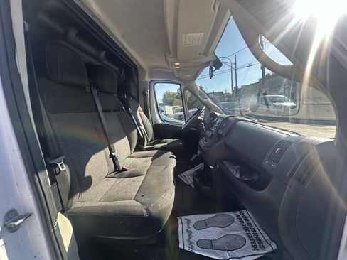 Used 2019 RAM ProMaster 2500 w/ Interior Convenience Group image 18