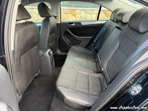 Used 2012 Volkswagen Jetta SEL FWD image 7