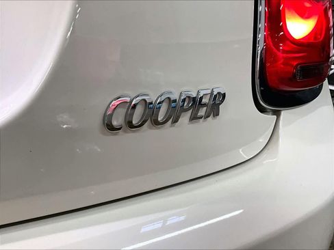 Used 2020 MINI Cooper 2-Door Hardtop image 11