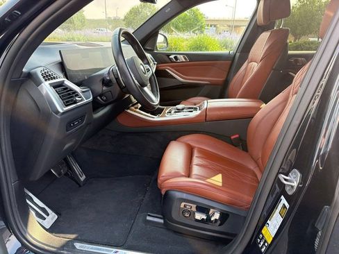 Used 2024 BMW X5 xDrive40i w/ M Sport Package AWD/4WD image 10