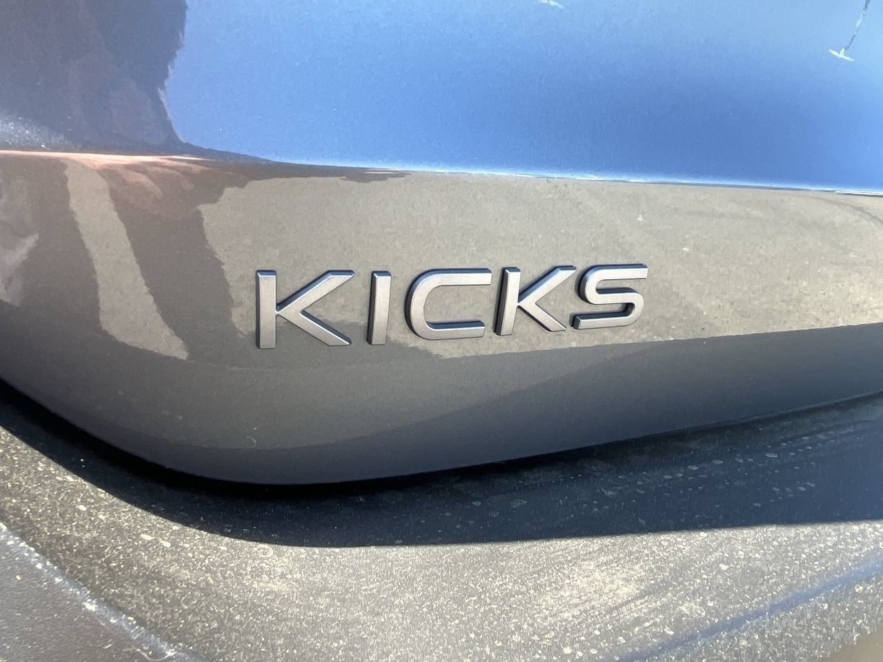 Used 2025 Nissan Kicks SR FWD image 28