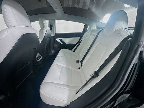 Used 2018 Tesla Model 3 Mid Range image 27