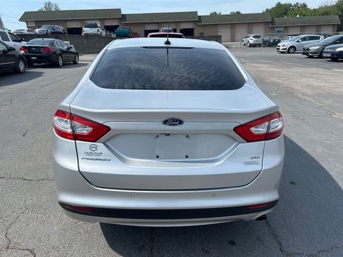 Used 2014 Ford Fusion SE w/ Equipment Group 202A FWD image 7
