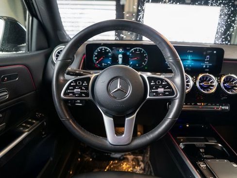 Certified 2022 Mercedes-Benz GLB 250 4MATIC image 26