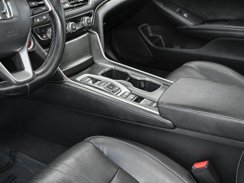 Used 2022 Honda Accord Touring image 41
