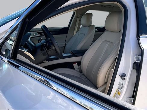 Used 2017 Lincoln MKZ Reserve FWD image 8
