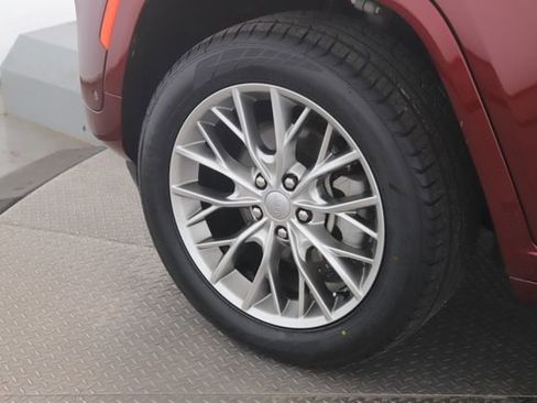 Used 2024 Jeep Grand Cherokee Summit w/ Luxury Tech Group V image 13