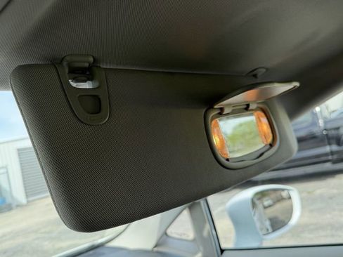 Used 2022 Chrysler Pacifica Touring-L w/ Uconnect Theater Family Group image 24