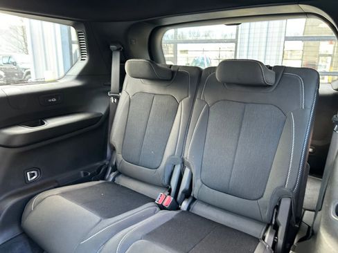 New 2025 Jeep Grand Cherokee L Laredo w/ Luxury Tech Group I AWD/4WD image 33